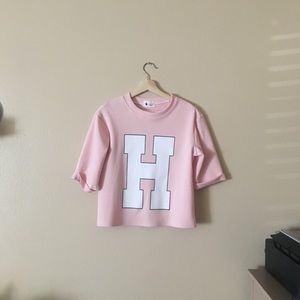 🎀 Pastel Pink Varsity H Top 🎀